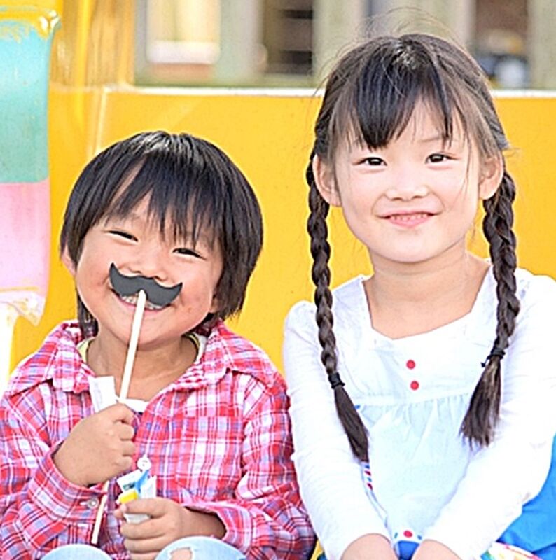 ひげ男子笑顔女子